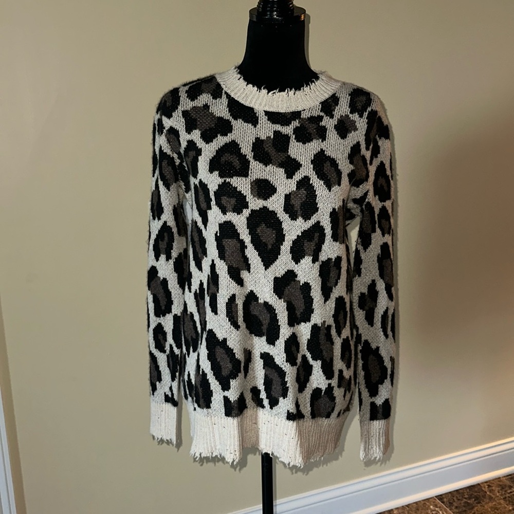 EUC AQUA Cashmere Sweater Medium